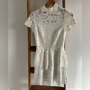 NWT misguided white lace dress size 4.